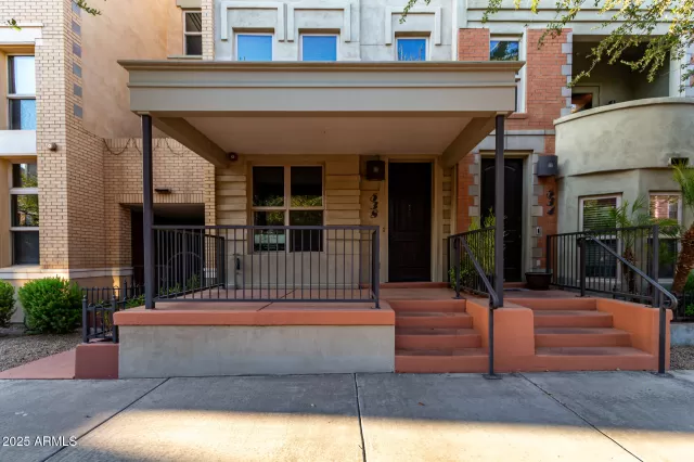 MLS: 6900577 Condo For Sale