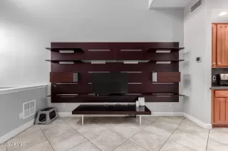 Photo #4: 6900577 Listing