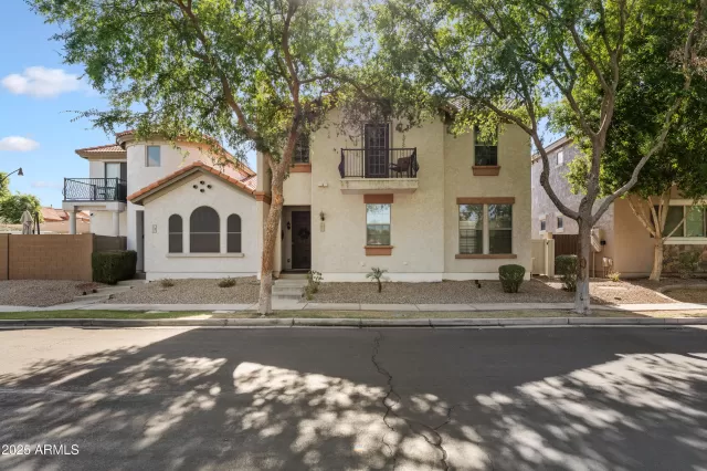 MLS: 6900646 Condo For Sale