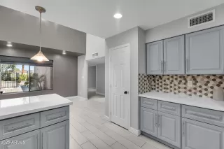 Photo #4: 6900679 Listing