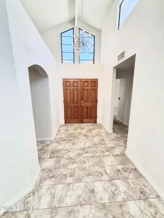 Photo #2: 6901154 Listing