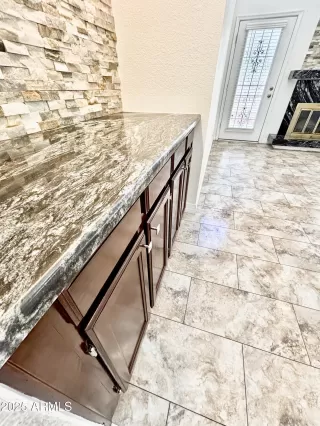 Photo #6: 6901154 Listing