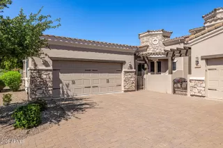 Photo #4: 6901586 Listing