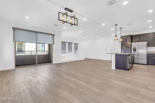 Photo #1: 6901800 Listing 