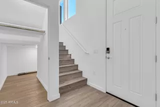 Photo #4: 6901800 Listing 