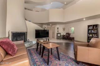 Photo #3: 6902119 Listing