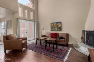 Photo #4: 6902119 Listing