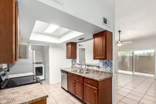 Photo #4: 6902155 Listing