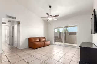 Photo #6: 6902155 Listing