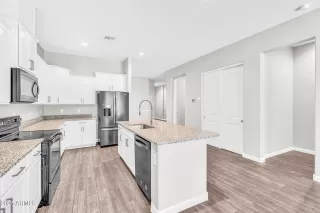 Photo #3: 6902311 Listing 