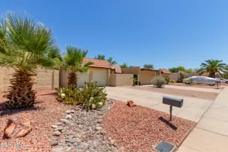 Photo #4: 6902446 Listing