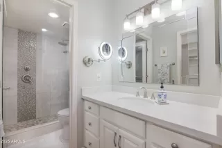 Photo #5: 6902472 Listing 