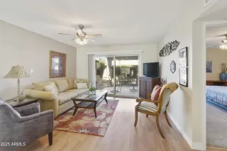 Photo #1: 6902527 Listing 