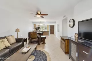 Photo #1: 6902529 Listing 