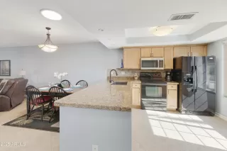 Photo #6: 6902529 Listing 