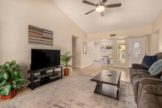 Photo #6: 6902668 Listing 