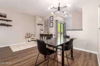 Photo #3: 6902692 Listing 