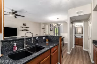 Photo #5: 6902692 Listing 