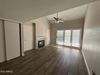 Photo #6: 6902857 Listing 