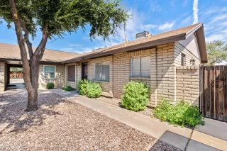 More Details about MLS # 6903189 : 6415 S KENNETH PLACE#A