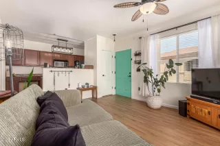 Photo #5: 6903244 Listing 