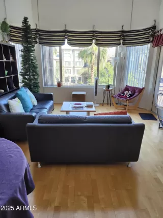 Photo #3: 6903251 Listing 