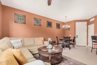 Photo #5: 6903287 Listing 