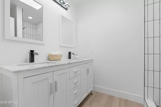 Photo #6: 6903521 Listing 