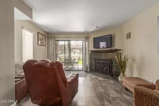 Photo #5: 6903779 Listing 