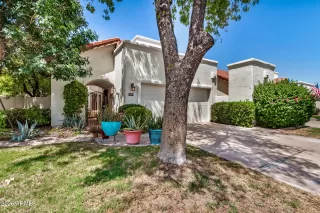 Photo #3: 6903783 Listing