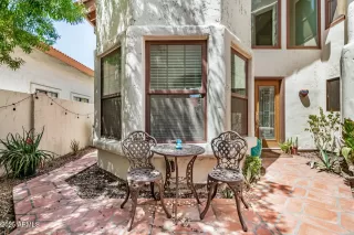 Photo #6: 6903783 Listing