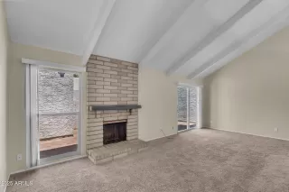 Photo #3: 6903822 Listing