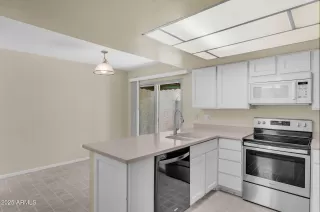 Photo #6: 6903822 Listing