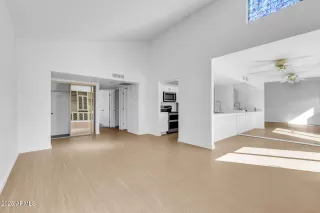 Photo #3: 6903960 Listing 