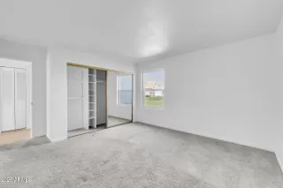 Photo #6: 6903960 Listing 