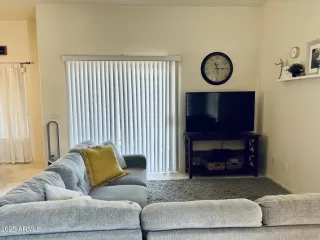 Photo #5: 6903983 Listing 