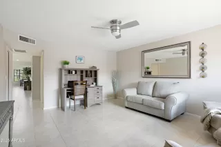 Photo #4: 6904047 Listing