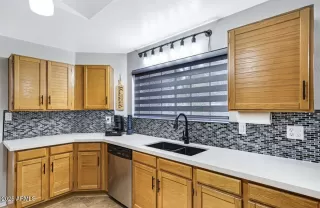 Photo #6: 6904555 Listing 