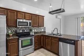 Photo #1: 6904560 Listing