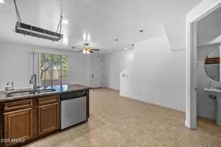 Photo #4: 6904560 Listing