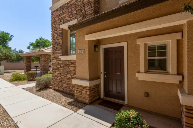 MLS: 6904645 Condo For Sale