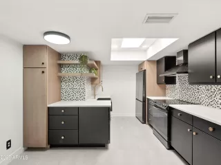 Browse active condo listings in UNIVERSITY SHADOWS