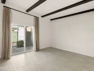 Photo #6: 6904652 Listing 