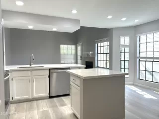 Photo #4: 6904900 Listing 