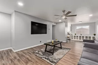 Photo #6: 6904921 Listing 