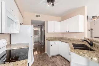 More Details about MLS # 6905114 : 1295 N ASH STREET#714