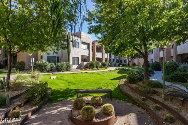 MLS: 6905114 Condo For Sale