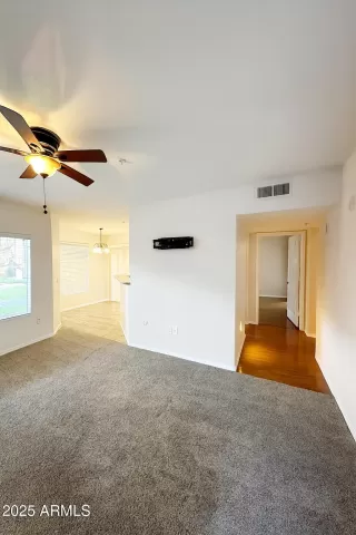 Photo #2: 6905114 Listing 