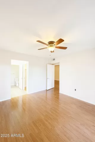 Photo #6: 6905114 Listing 