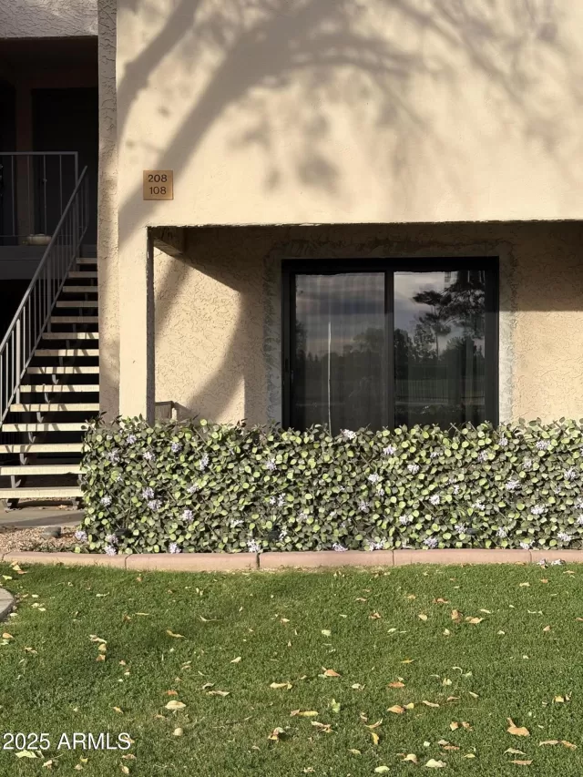 MLS: 6905313 Condo For Sale